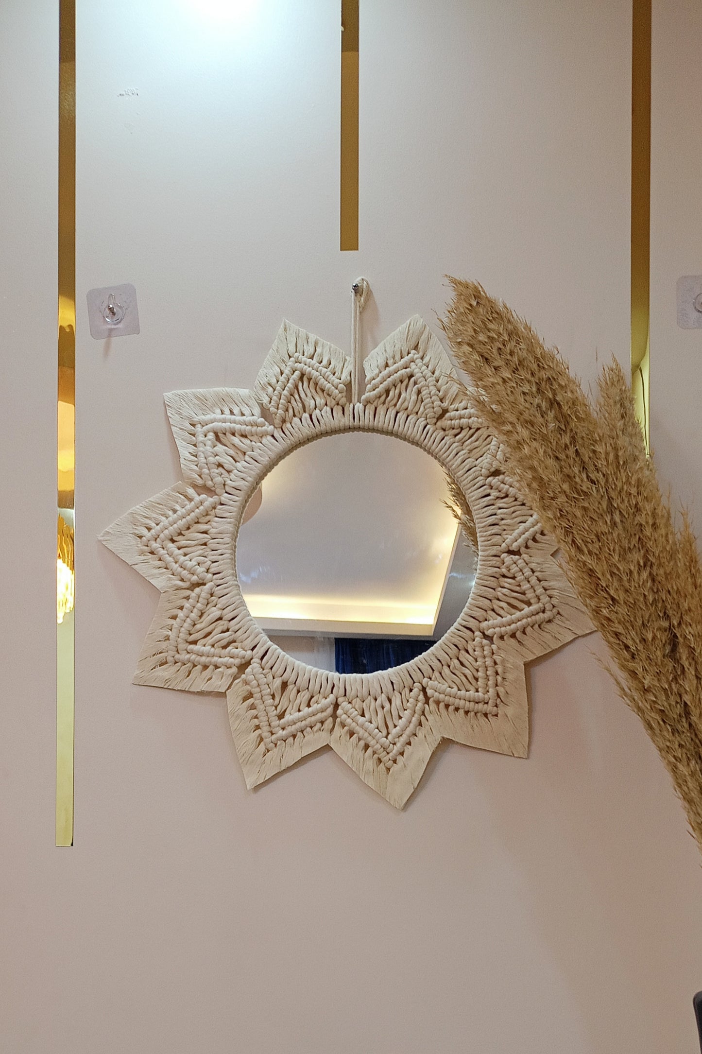 Delicate off-white mirrors