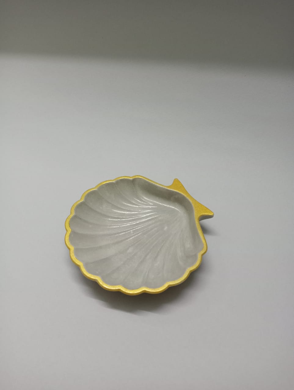 Shell Shape Jewelry Holder